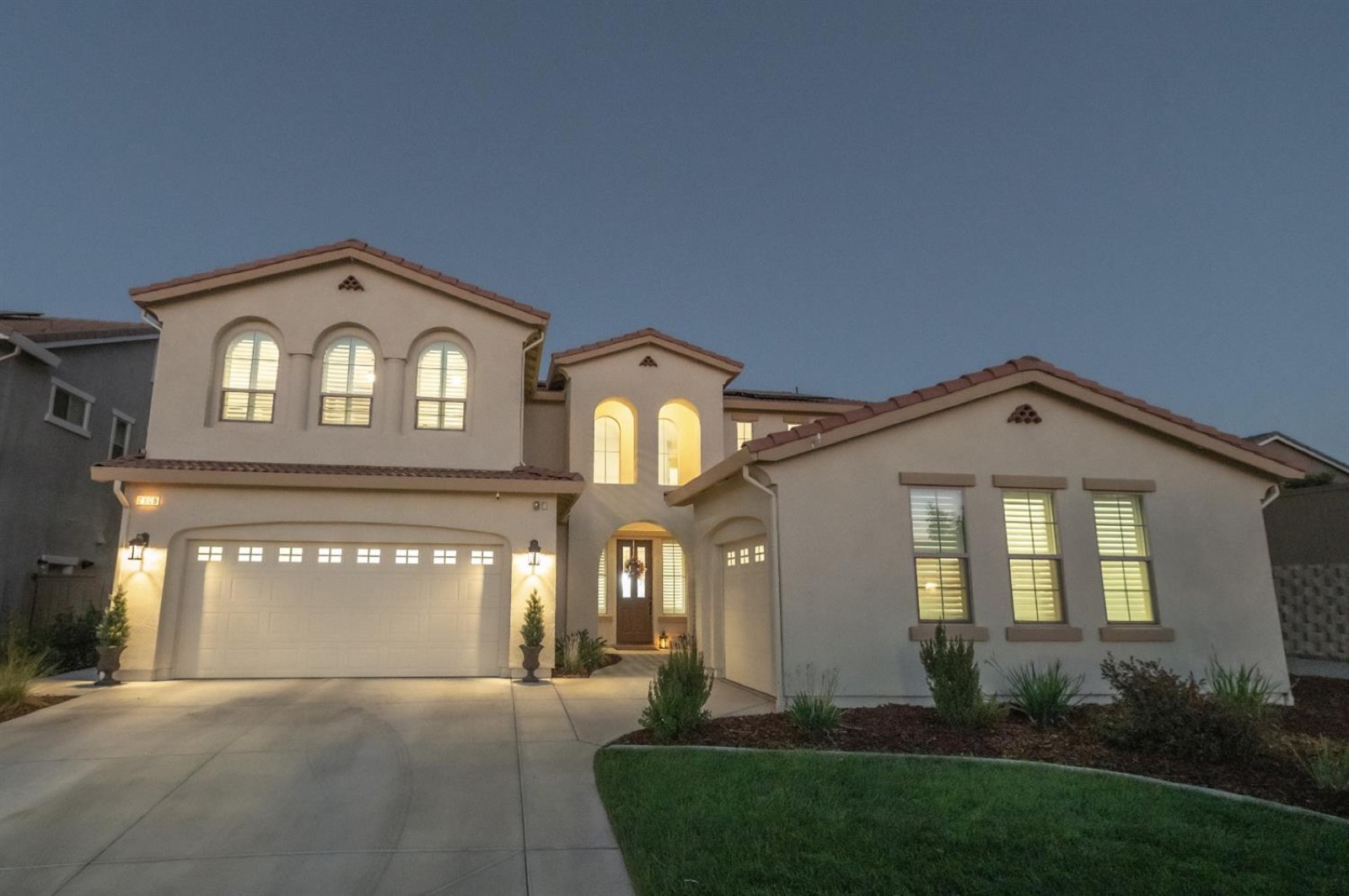 2808 Whispering Creek Loop — Rocklin
